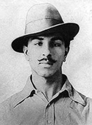 Bhagat Singh : Why I am an Athiest : ഞാന്‍ എന്തുകൊണ്ട് നാസ്തികനായി - ഇന്നത്തെ ശാസ്ത്ര വിജ്ഞാനത്തിന്റെ വെളിച്ചത്തില്‍ പല തെറ്റുകളും കണ്ടെത്താന്‍ സാധിക്കുമെങ്കിലും ഒരു ദൈവ വിശ്വാസ വിമര്‍ശനം എന്ന നിലയില്‍ ഇന്നും കാലികപ്രസക്തി നിലനിര്‍ത്തുന്നുണ്ട് ഈ ലേഖനം